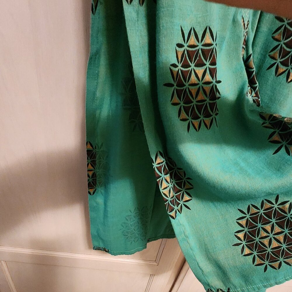 Green Printed Button-Front Tunic - Picture 2 of 6